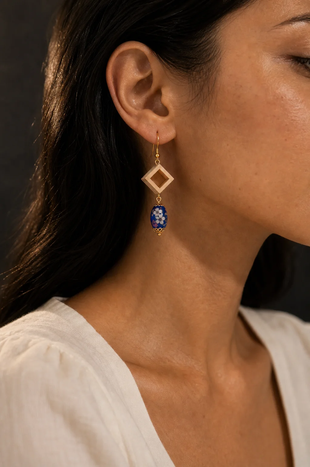 Blue Tonbodama Pierce 着用写真