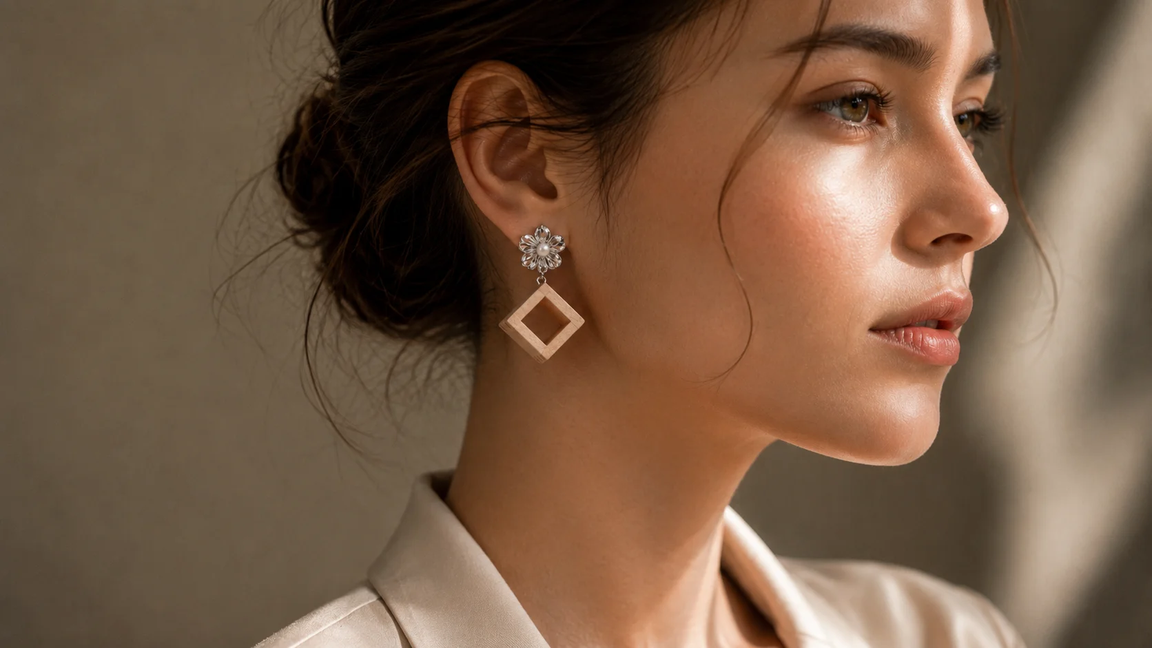 Silver Flower Pierce 着用写真