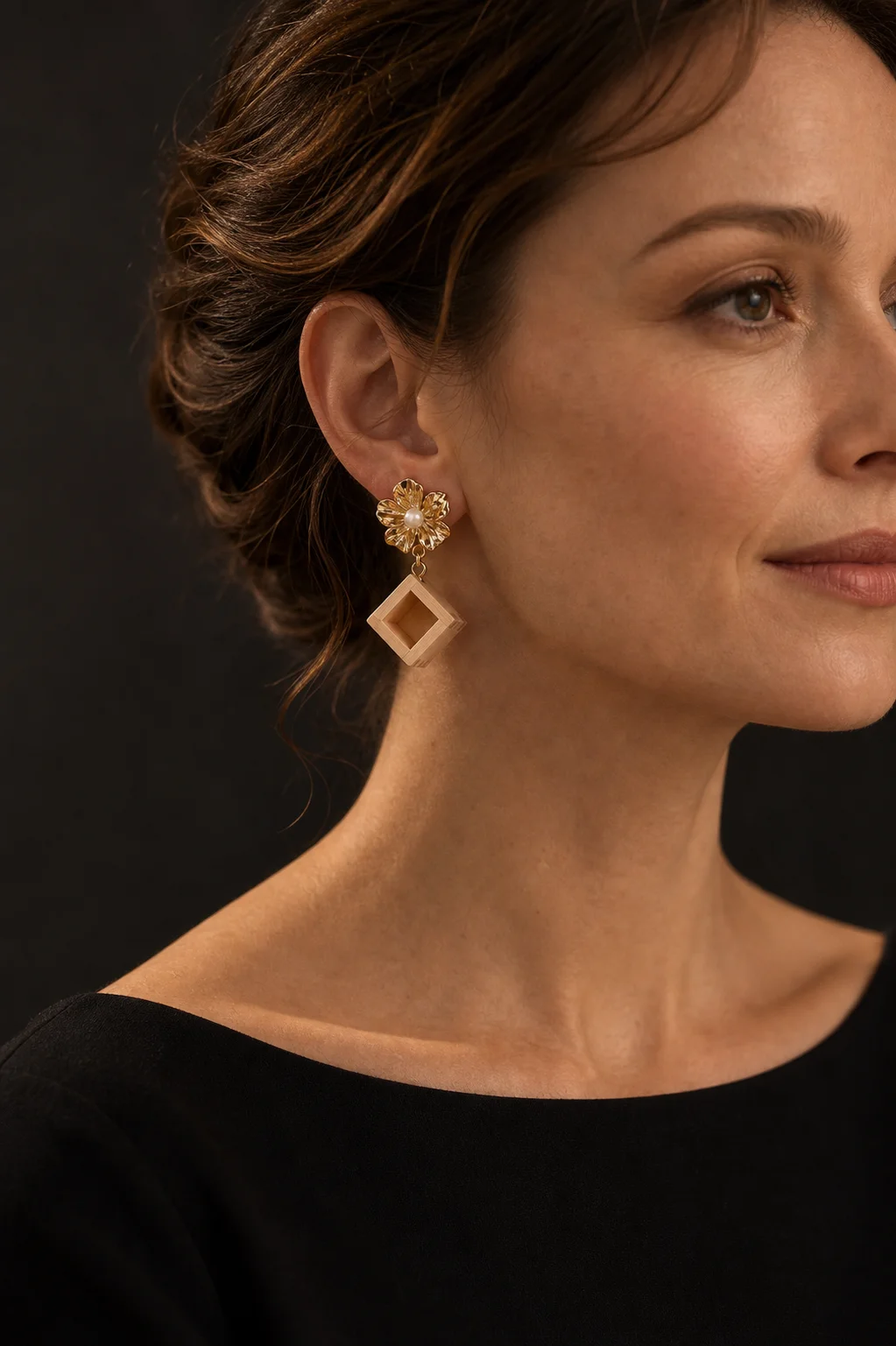 Yellow Flower Earrings 着用写真